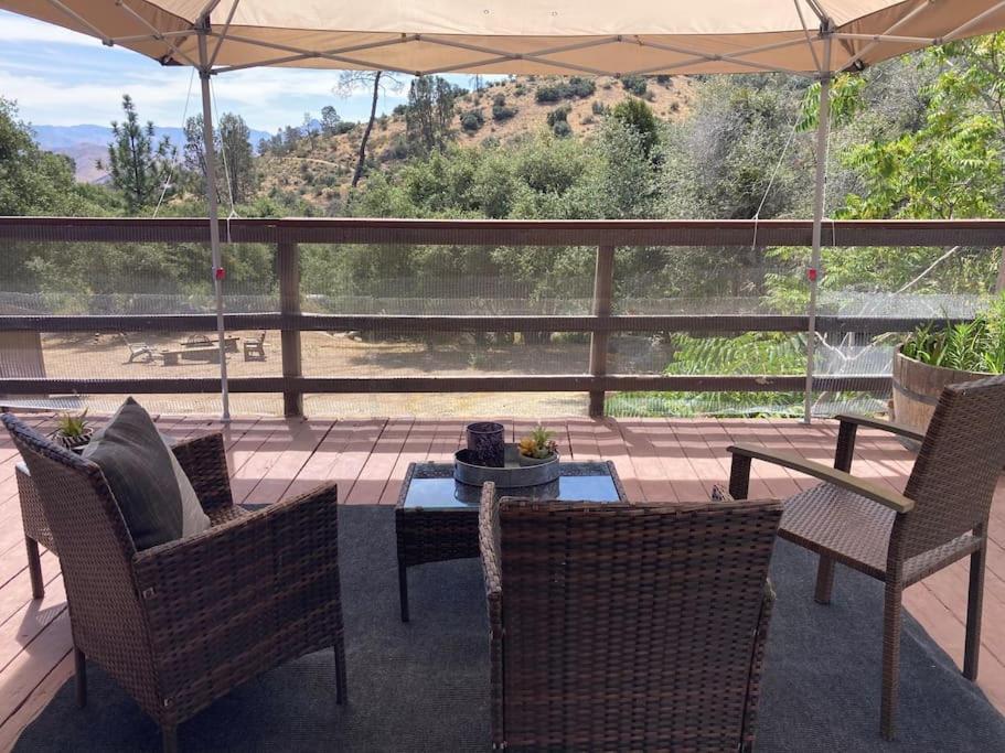 Holiday home Shirley Creek Retreat: A Mountain Oasis Wofford Heights
