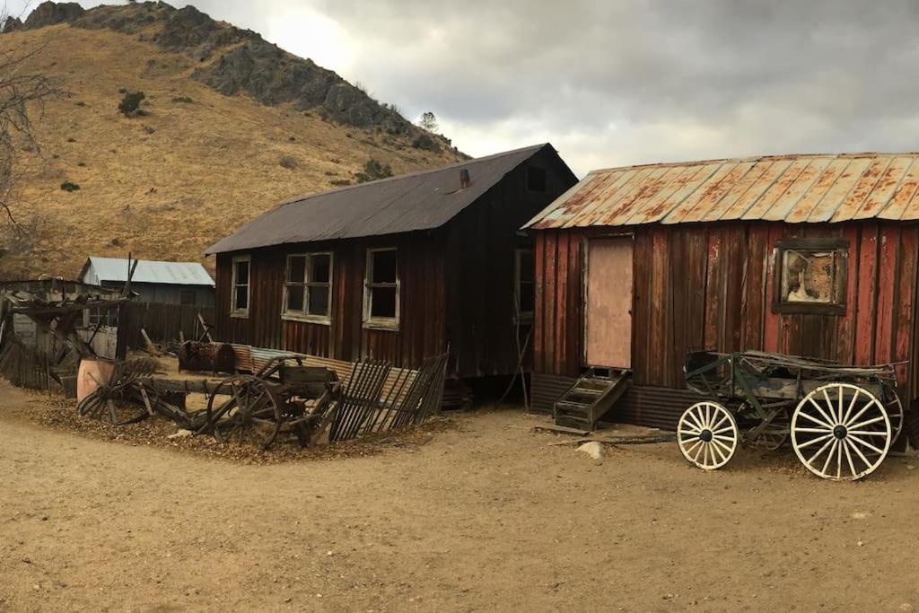 Shirley Creek Retreat: A Mountain Oasis Holiday home *