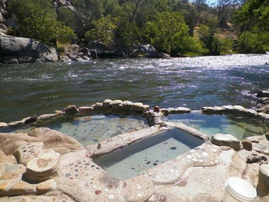 Shirley Creek Retreat: A Mountain Oasis *