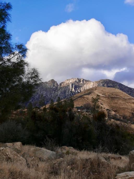Holiday home Shirley Creek Retreat: A Mountain Oasis Wofford Heights