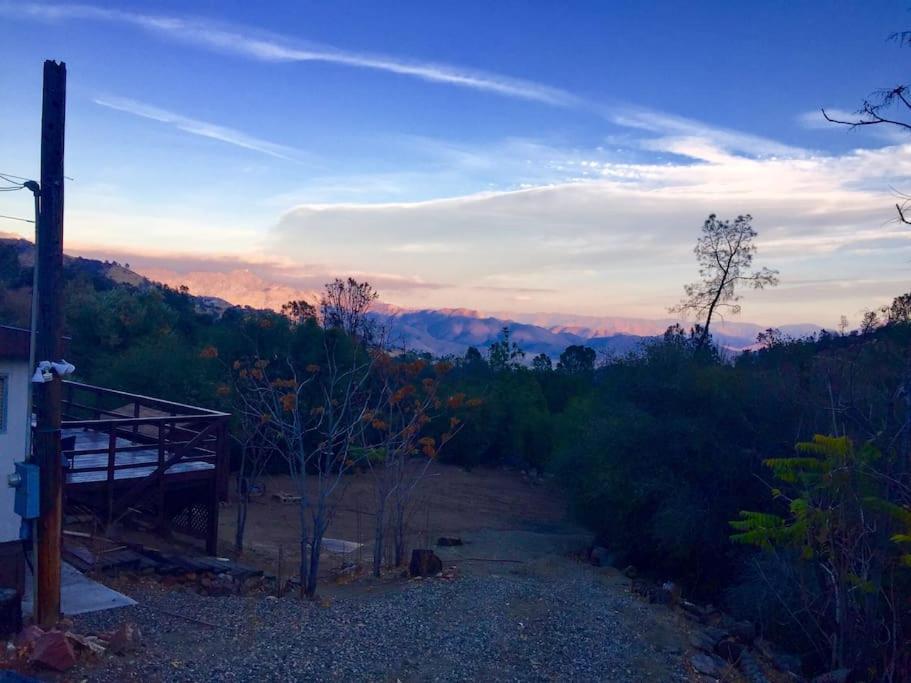 Shirley Creek Retreat: A Mountain Oasis * Wofford Heights